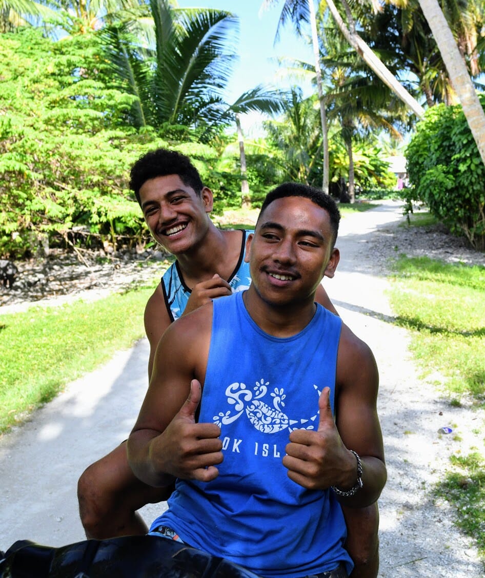 Pukapuka hang ten